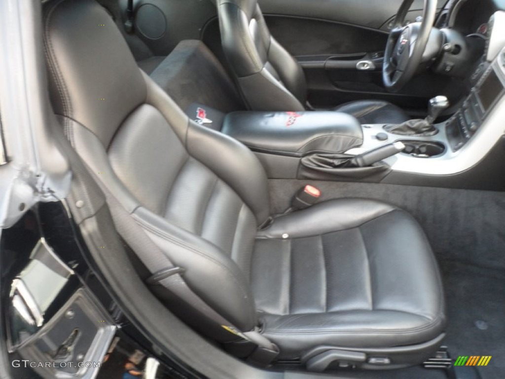 Ebony Interior 2005 Chevrolet Corvette Coupe Photo #62488966