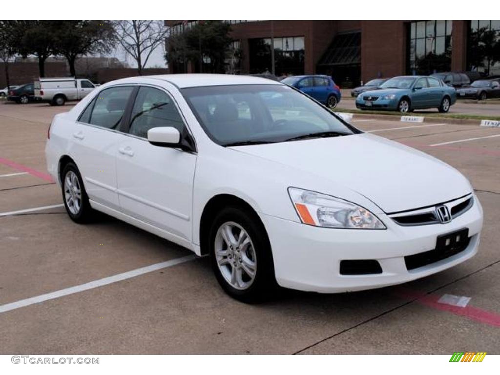 2007 Accord SE Sedan - Taffeta White / Ivory photo #1