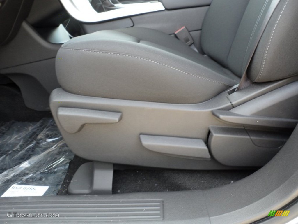 2013 Ford Edge SE Front Seat Photo #62489698