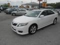 Super White - Camry SE Photo No. 3