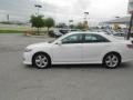 Super White - Camry SE Photo No. 4