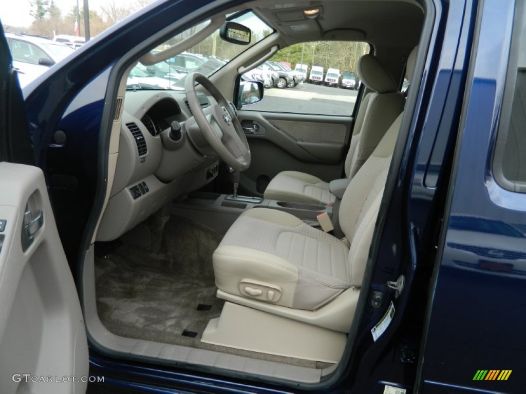 Beige Interior 2010 Nissan Frontier LE Crew Cab 4x4 Photo #62495025