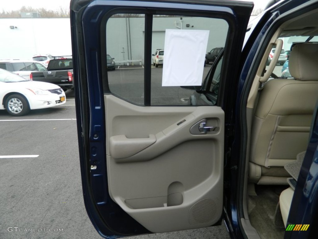 2010 Nissan Frontier LE Crew Cab 4x4 Beige Door Panel Photo #62495078