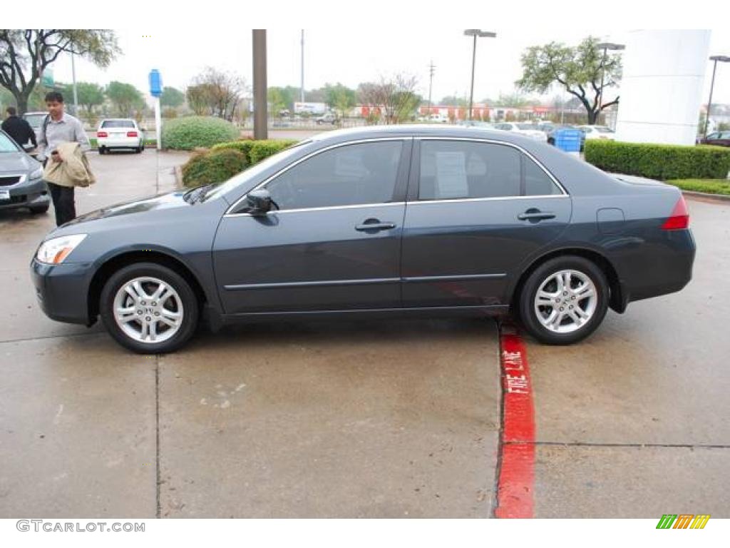 2007 Accord SE Sedan - Graphite Pearl / Gray photo #4