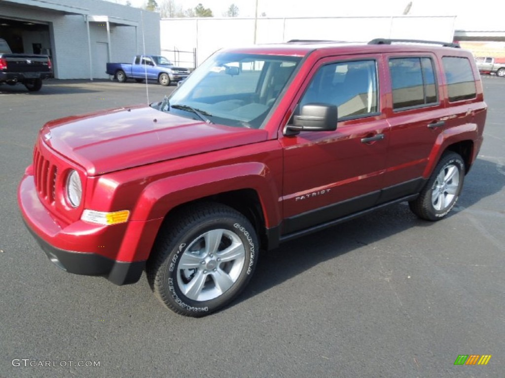 2012 Patriot Sport 4x4 - Deep Cherry Red Crystal Pearl / Dark Slate Gray/Light Pebble Beige photo #1