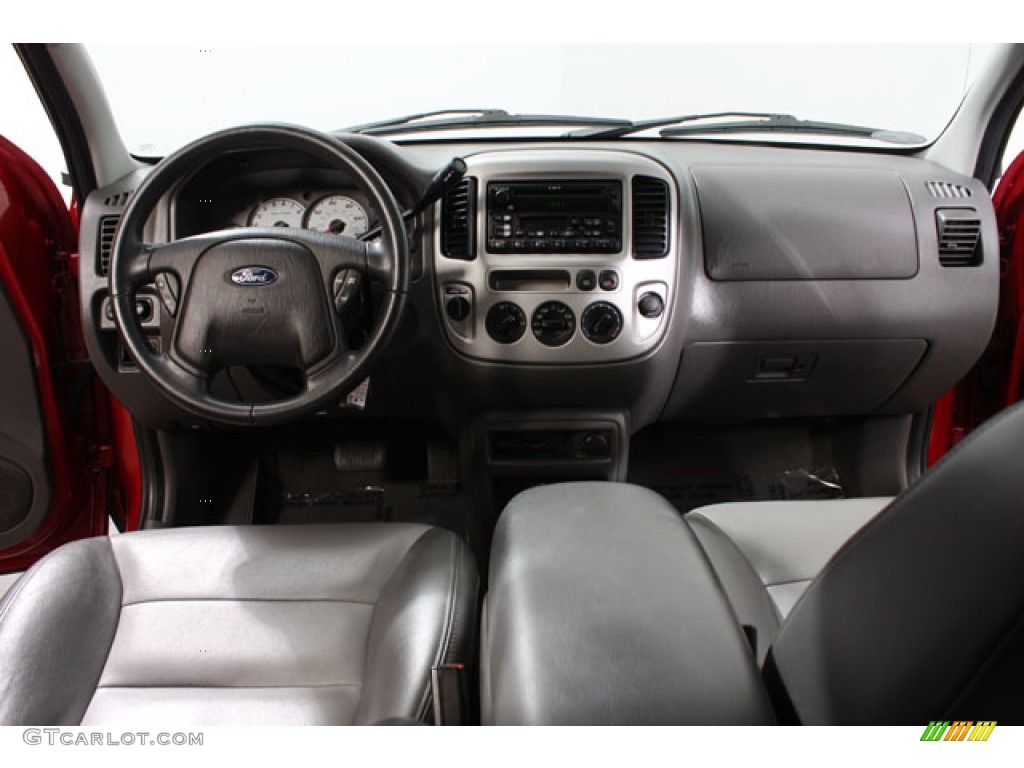 2004 Ford Escape XLT V6 4WD Ebony Black Dashboard Photo #62499408