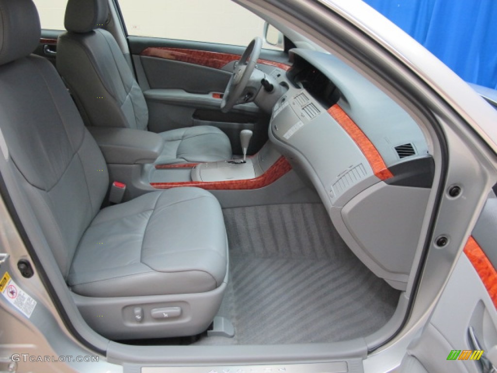 Light Gray Interior 2005 Toyota Avalon XLS Photo #62500026