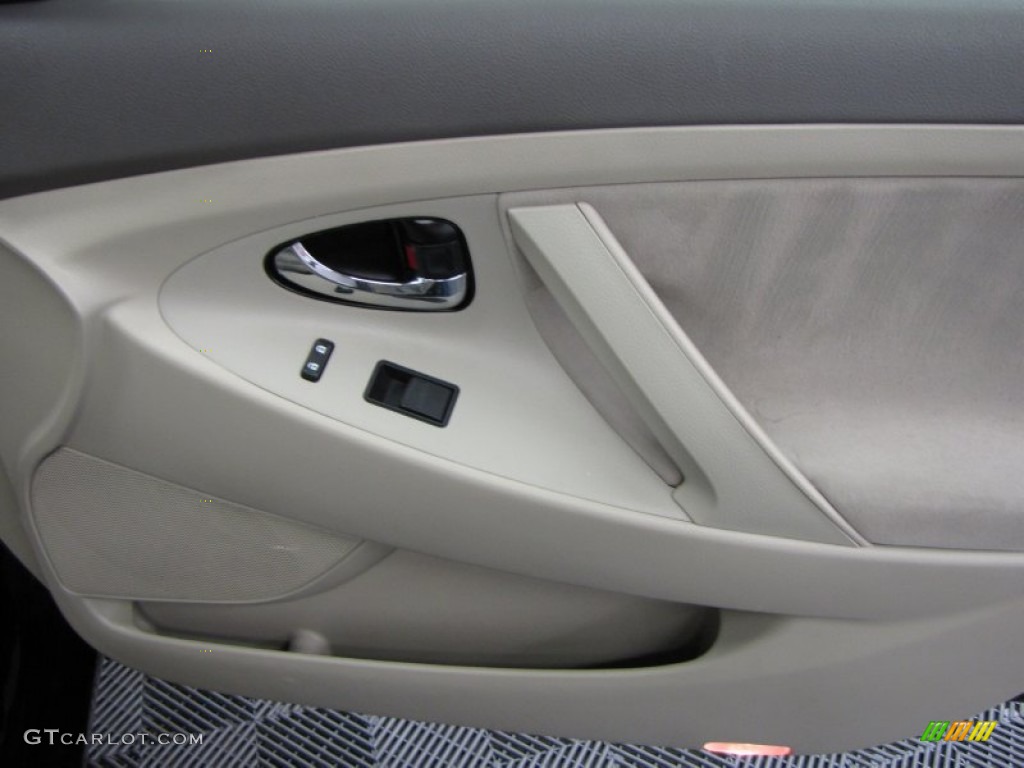 2007 Camry LE V6 - Black / Ash photo #25