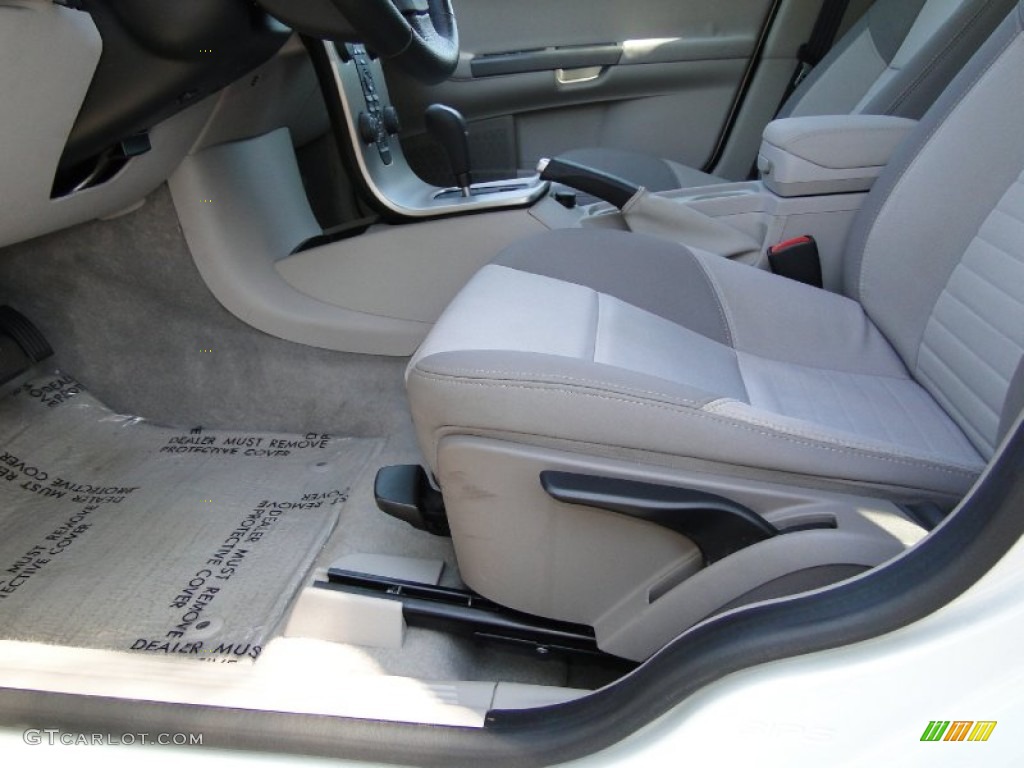 Dark Beige/Quartz Interior 2006 Volvo V50 2.4i Photo #62501233
