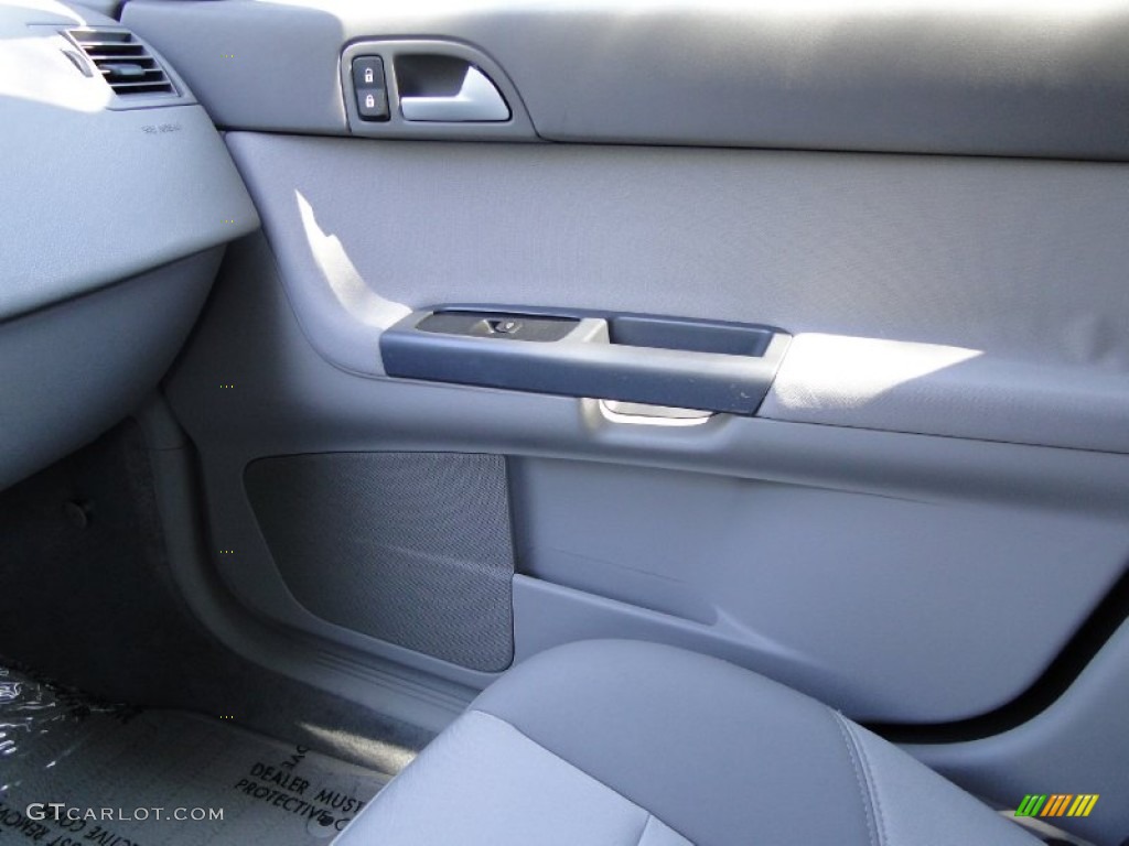 2006 V50 2.4i - Ice White / Dark Beige/Quartz photo #21