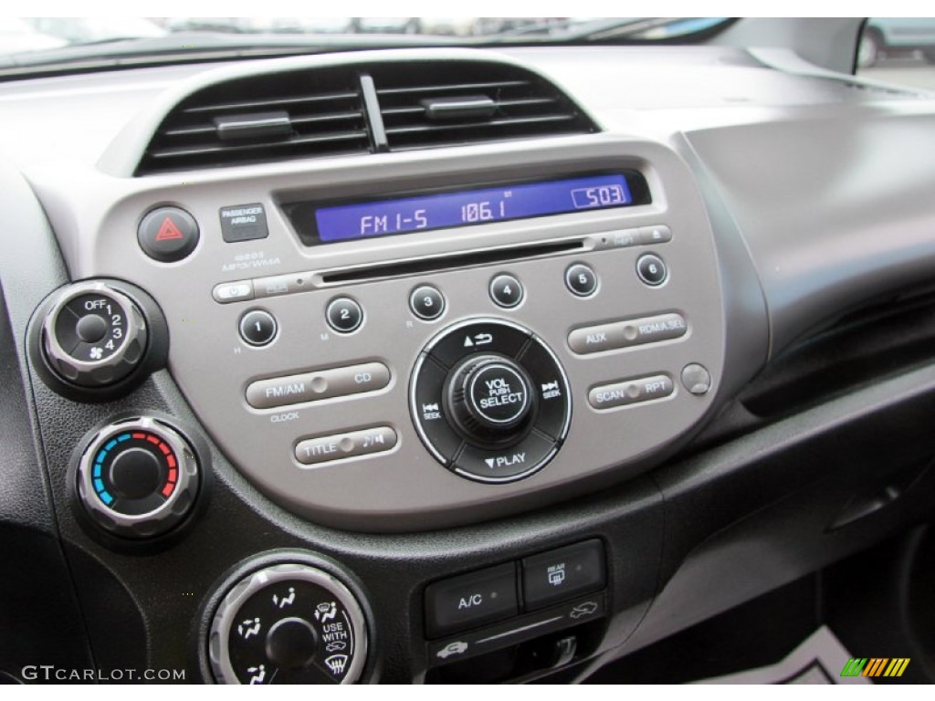2010 Honda Fit Sport Controls Photo #62504202