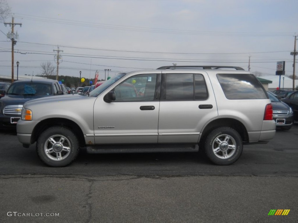 2004 Explorer XLT 4x4 - Silver Birch Metallic / Graphite photo #13