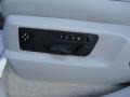 Kristal Grey Controls Photo for 2005 Volkswagen Touareg #62508657