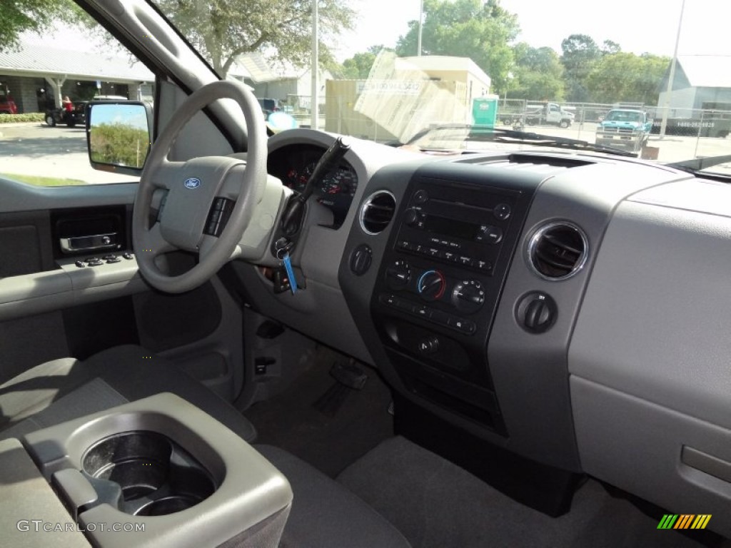 2005 F150 XLT SuperCab 4x4 - Silver Metallic / Medium Flint Grey photo #11