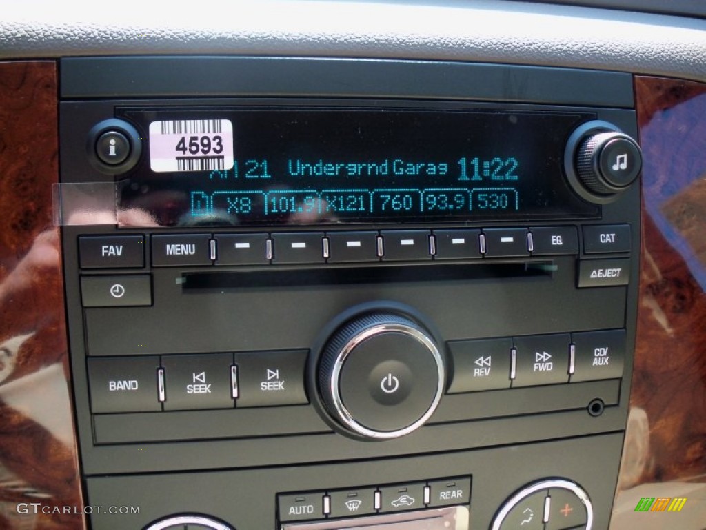 2012 Chevrolet Suburban LT 4x4 Audio System Photos