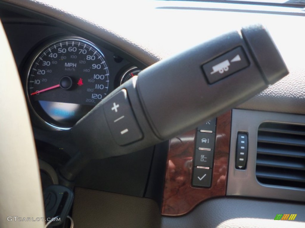 2012 Chevrolet Suburban LT 4x4 6 Speed Automatic Transmission Photo #62513978