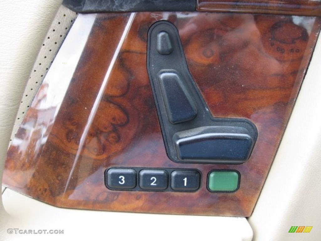 1991 Mercedes-Benz SL Class 500 SL Roadster Controls Photo #62515577