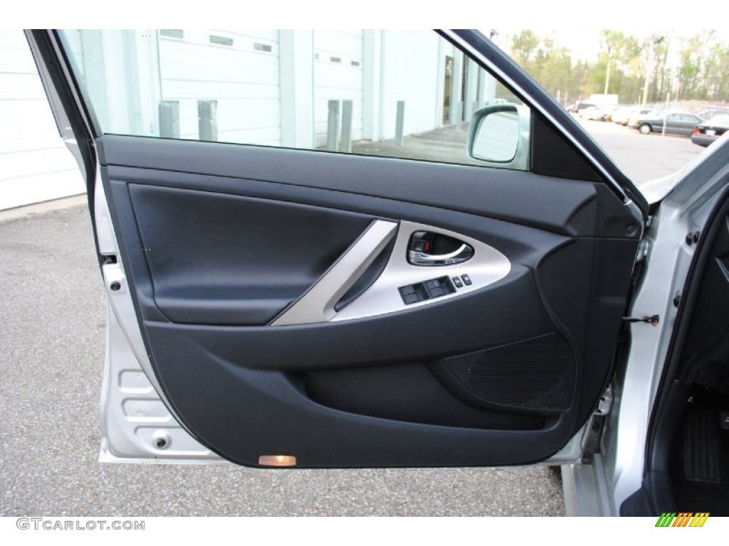 2007 Toyota Camry SE V6 Dark Charcoal Door Panel Photo #62518903