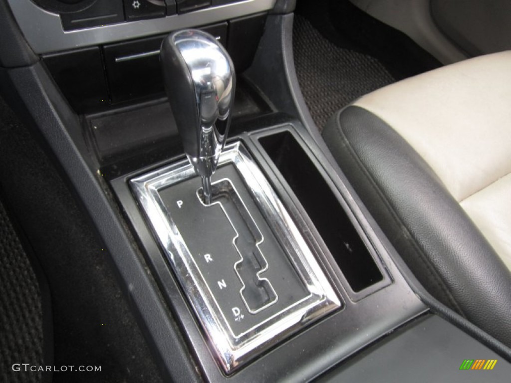2006 Chrysler 300 Touring 5 Speed Automatic Transmission Photo #62520811