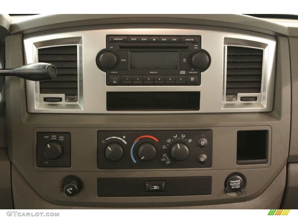 2008 Ram 1500 SLT Quad Cab 4x4 - Light Khaki Metallic / Khaki photo #12