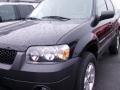 Black - Escape XLT V6 Photo No. 2