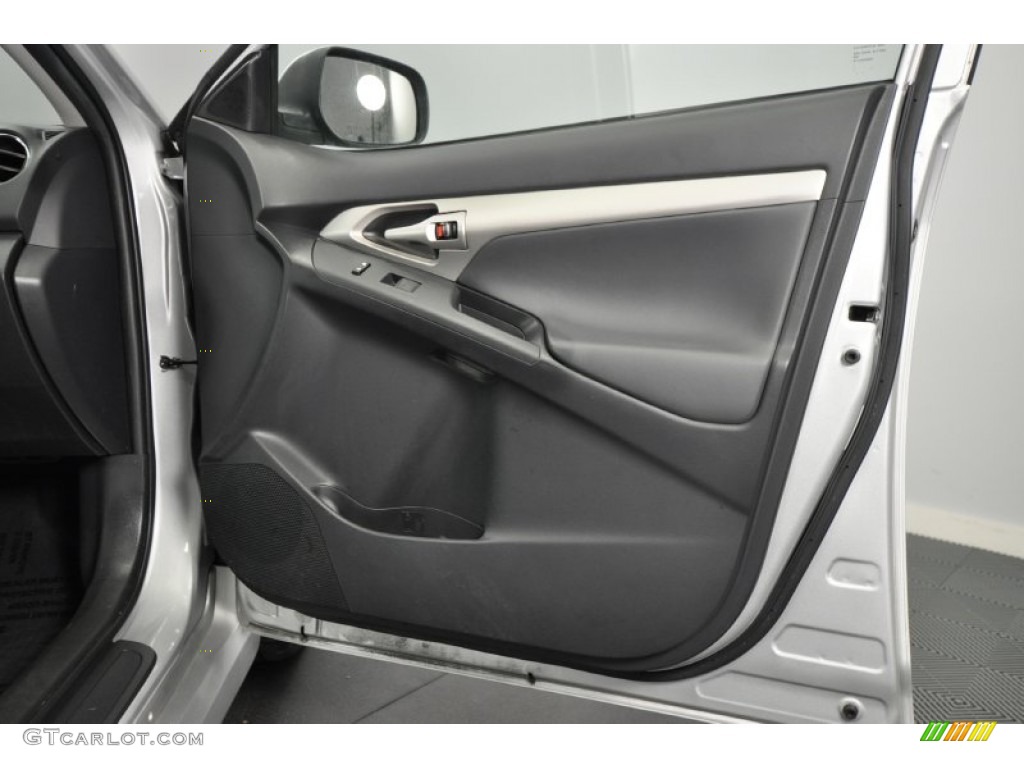 2009 Pontiac Vibe GT Ebony Door Panel Photo #62522931