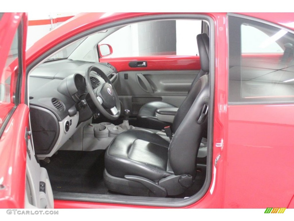 Black Interior 2002 Volkswagen New Beetle GLS TDI Coupe Photo #62524550