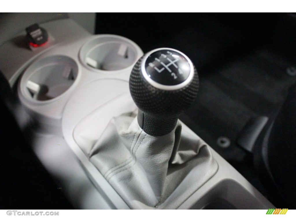 2002 Volkswagen New Beetle GLS TDI Coupe 5 Speed Manual Transmission Photo #62525210