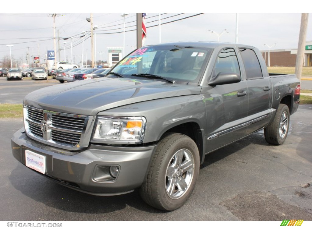 2008 Dakota Laramie Crew Cab 4x4 - Mineral Gray Metallic / Dark Slate Gray/Medium Slate Gray photo #1