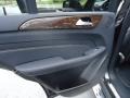 Black - ML 350 4Matic Photo No. 37