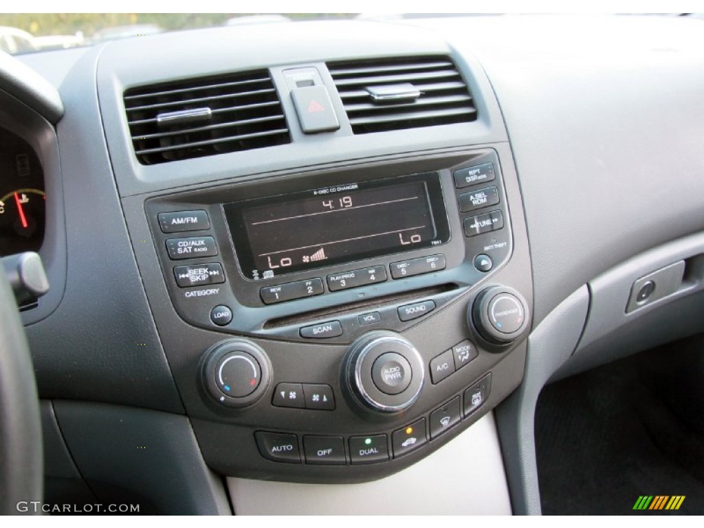 2004 Honda Accord EX-L Sedan Controls Photo #62532813