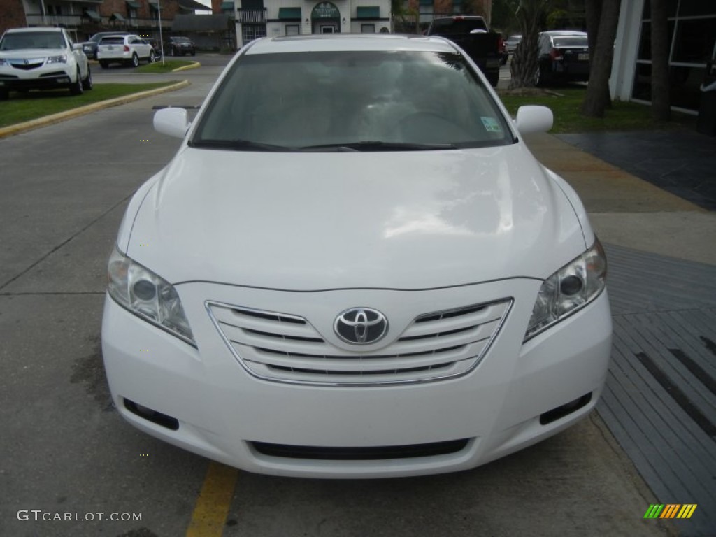 2008 Camry XLE V6 - Super White / Bisque photo #2