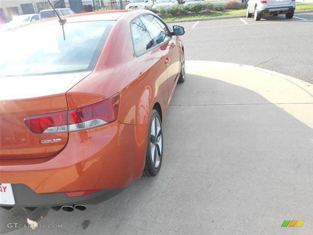 2010 Forte Koup SX - Copperhead / Black Sport photo #6