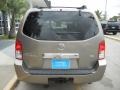 Granite Metallic - Pathfinder SE Photo No. 5