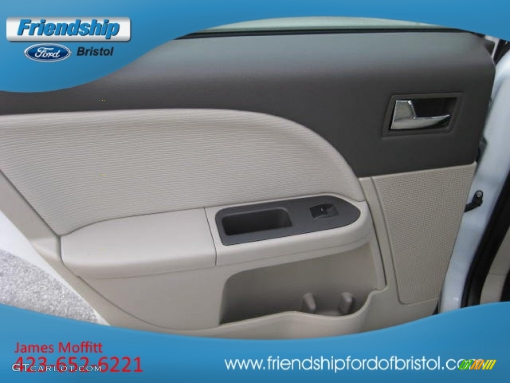 2008 Taurus SEL - Oxford White / Medium Light Stone photo #17