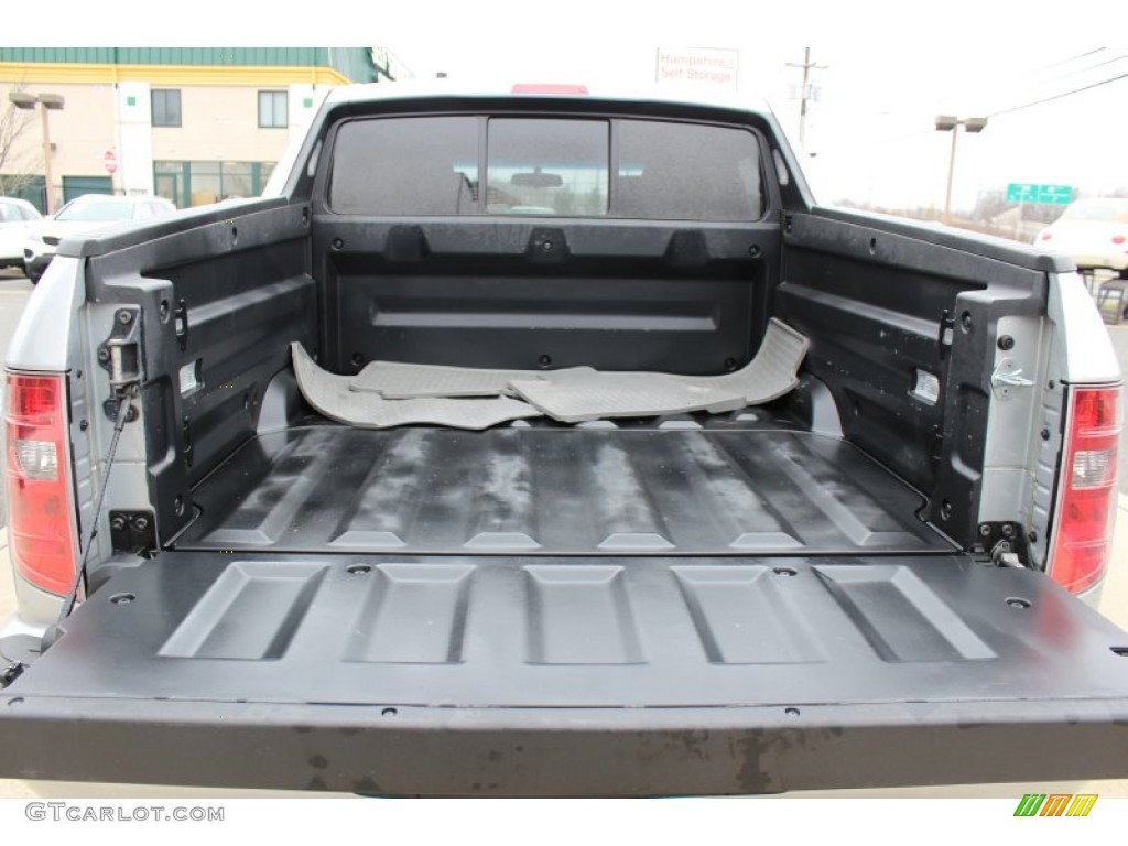 2010 Honda Ridgeline RTS Trunk Photos