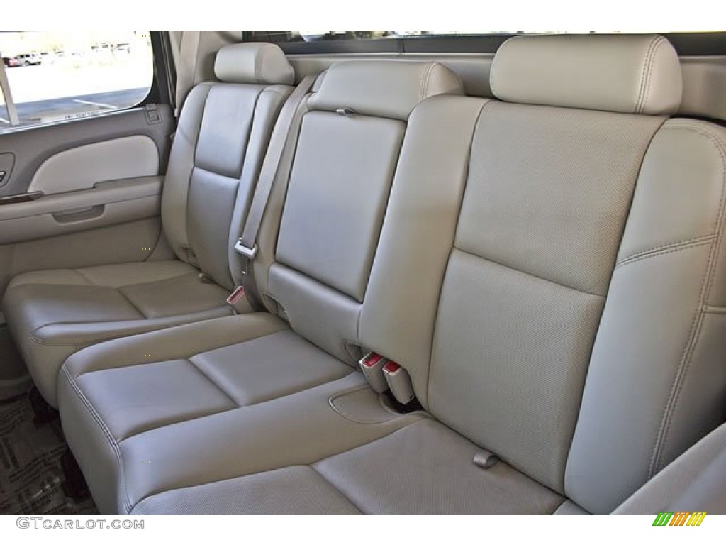 2010 Chevrolet Avalanche LTZ 4x4 Rear Seat Photo #62539152