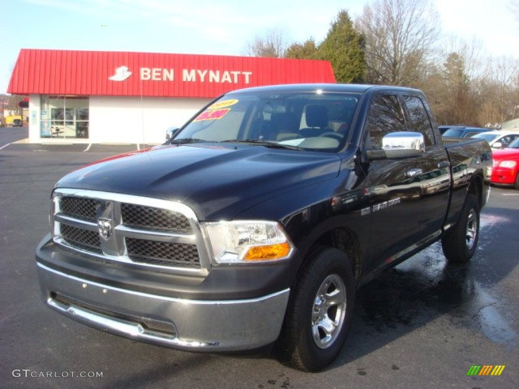 Brilliant Black Crystal Pearl Dodge Ram 1500