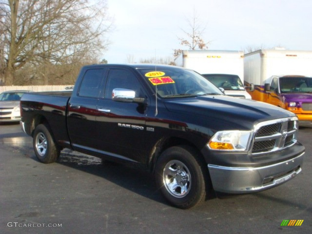 2011 Ram 1500 ST Quad Cab 4x4 - Brilliant Black Crystal Pearl / Dark Slate Gray/Medium Graystone photo #5