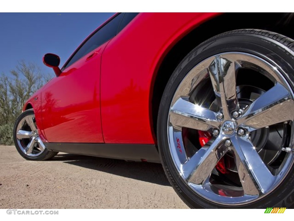 2009 Challenger SRT8 - Inferno Red Crystal Pearl Coat / Dark Slate Gray photo #9