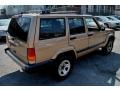 Desert Sand Pearl - Cherokee Sport 4x4 Photo No. 2