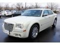 Cool Vanilla - 300 C HEMI Photo No. 1