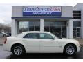 Cool Vanilla - 300 C HEMI Photo No. 5