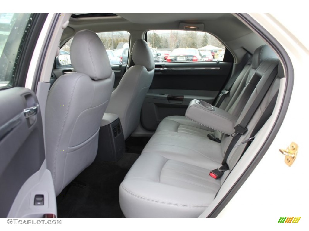 Dark Slate Gray/Light Graystone Interior 2006 Chrysler 300 C HEMI Photo #62543416
