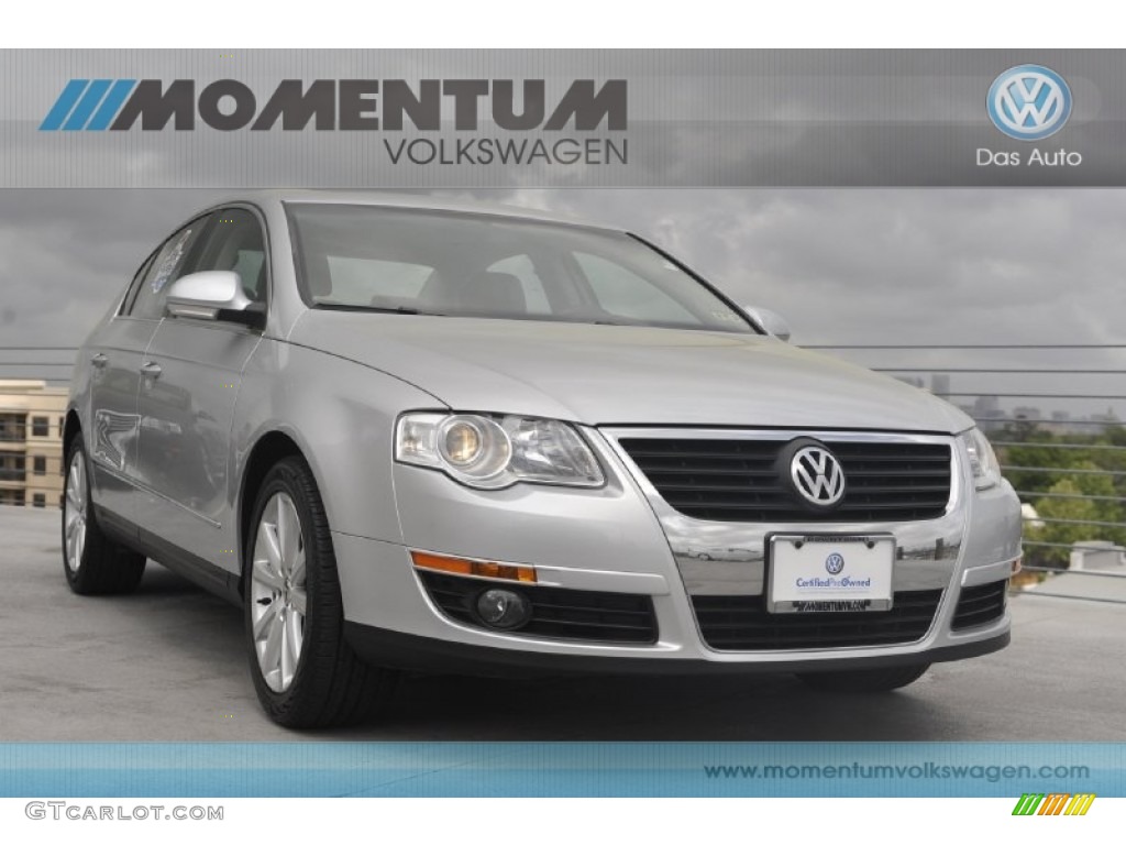 2010 Passat Komfort Sedan - White Gold Metallic / Classic Gray photo #1