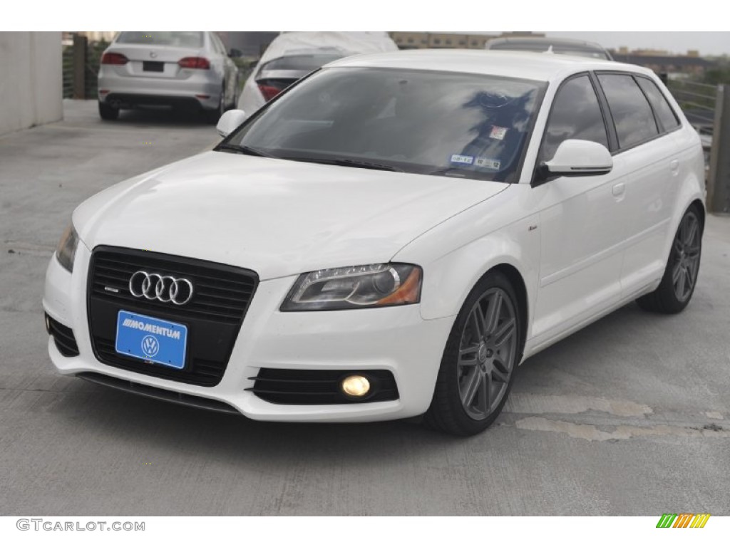 2010 A3 2.0 TFSI quattro - Ibis White / Black photo #3