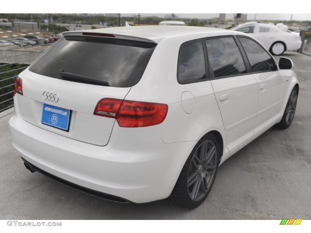2010 A3 2.0 TFSI quattro - Ibis White / Black photo #5