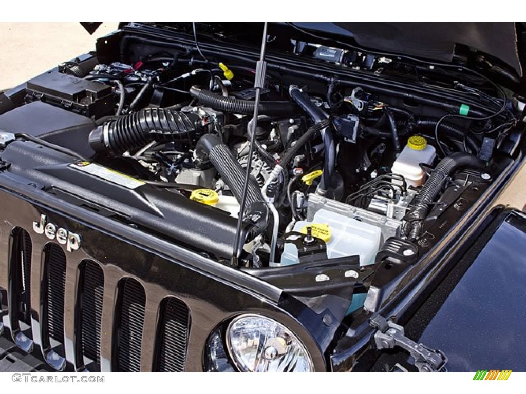 2011 Wrangler Sahara 4x4 - Black / Black/Dark Saddle photo #3