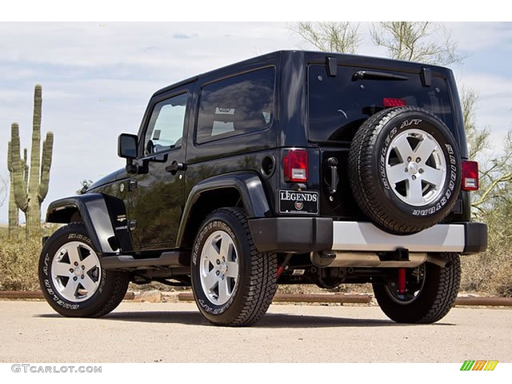 2011 Wrangler Sahara 4x4 - Black / Black/Dark Saddle photo #15