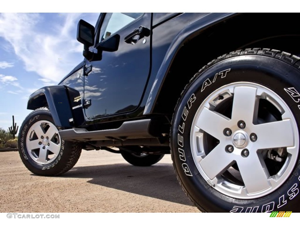 2011 Wrangler Sahara 4x4 - Black / Black/Dark Saddle photo #17